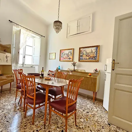 Casa Rando Mary's House 陶尔米纳